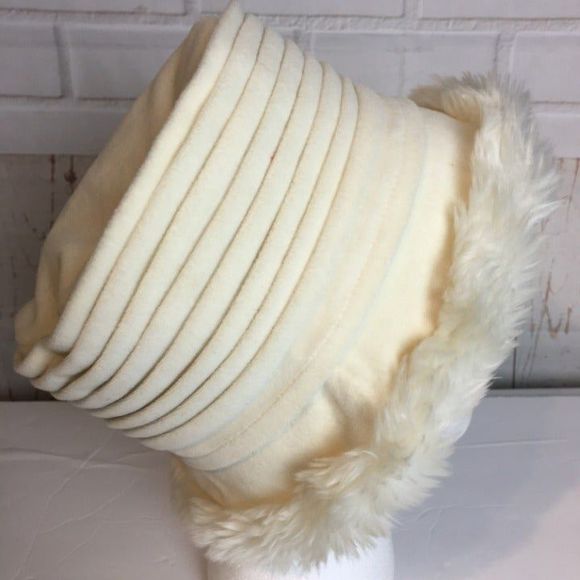 Warm Ivory Pleated Faux Fur Bucket Hat womens Winter Fabric Vintage White - Picture 3 of 9